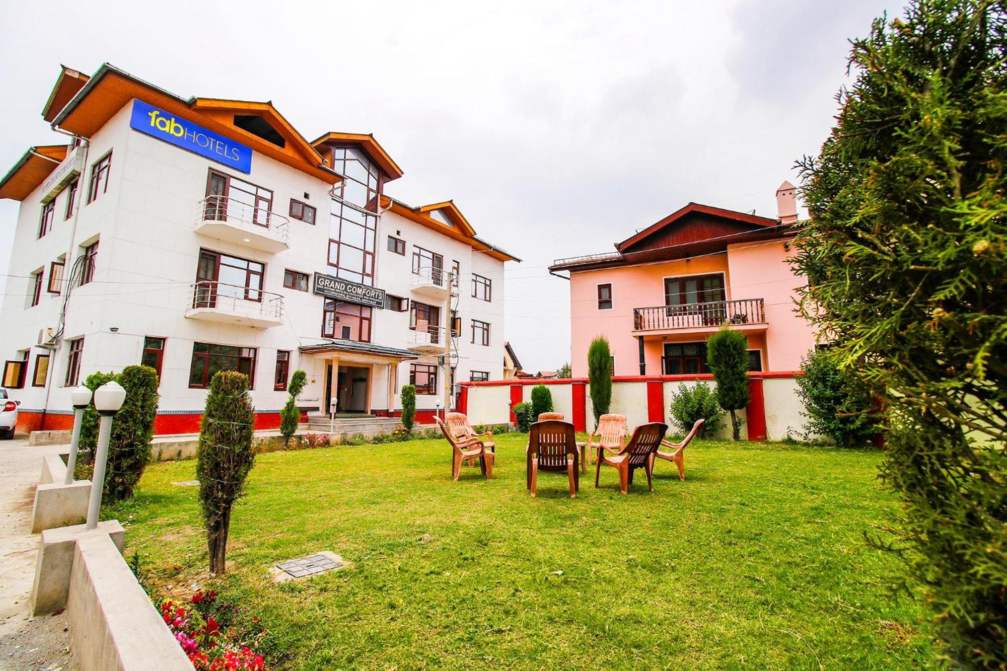 Fabhotel Grand Comforts Haidarpur Exterior foto